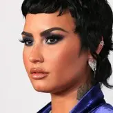 Demi Lovato голая #0872