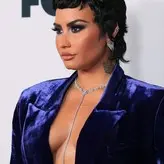 Demi Lovato голая #0874