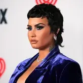 Demi Lovato голая #0875