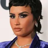 Demi Lovato голая #0877