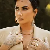 Demi Lovato голая #0925
