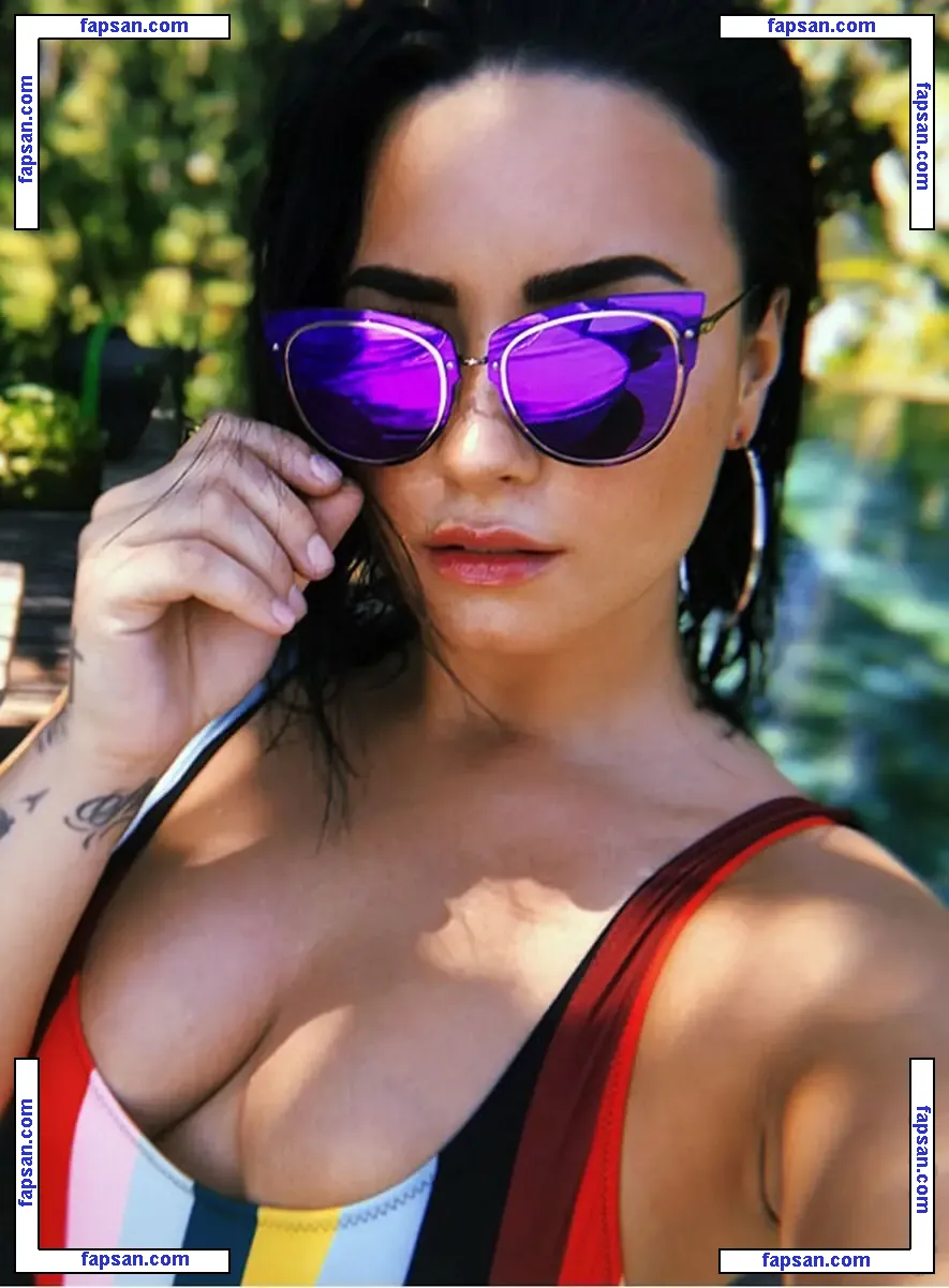 Demi Lovato голая фото #1116 с Онлифанс