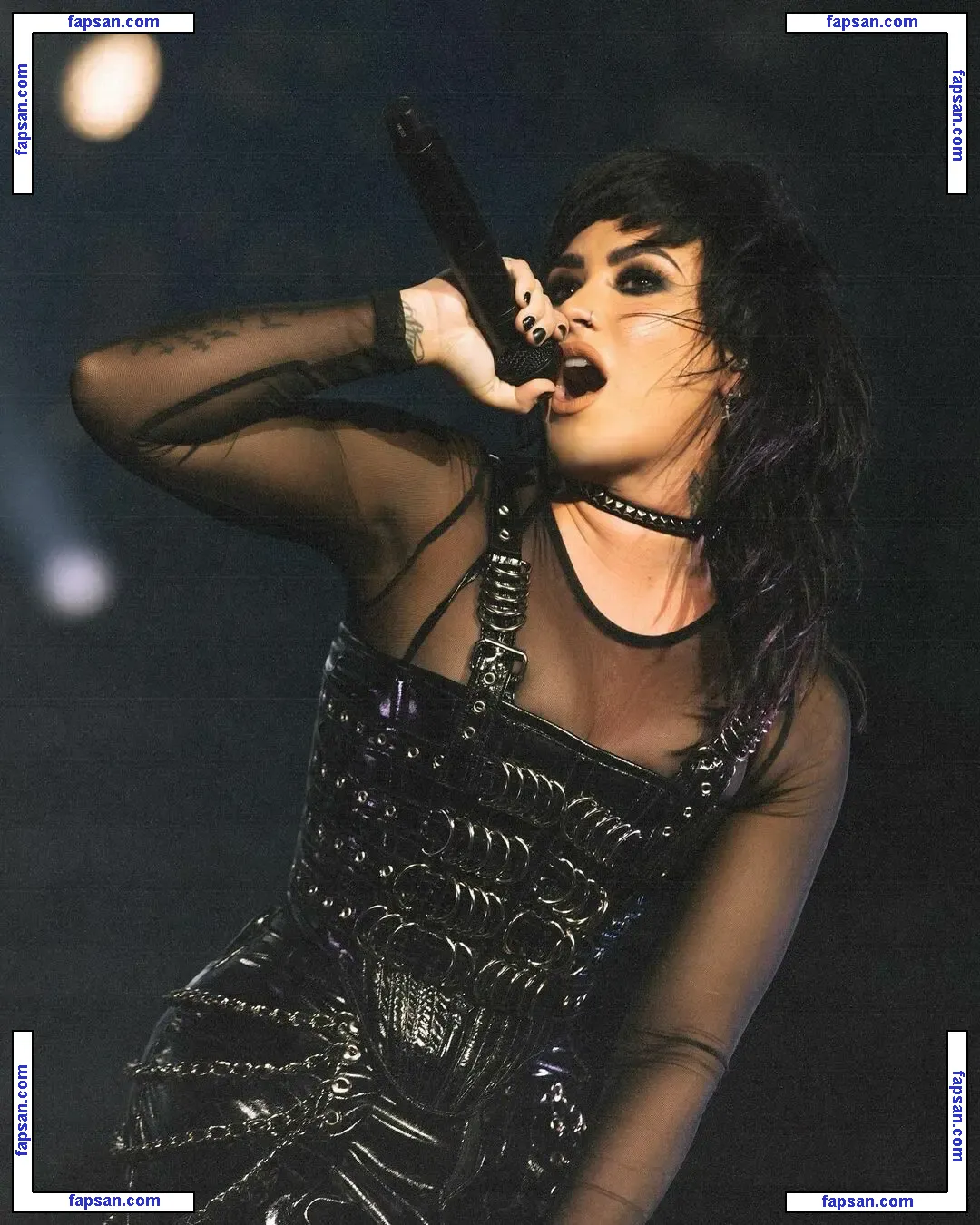 Demi Lovato nude photo #1193 from OnlyFans