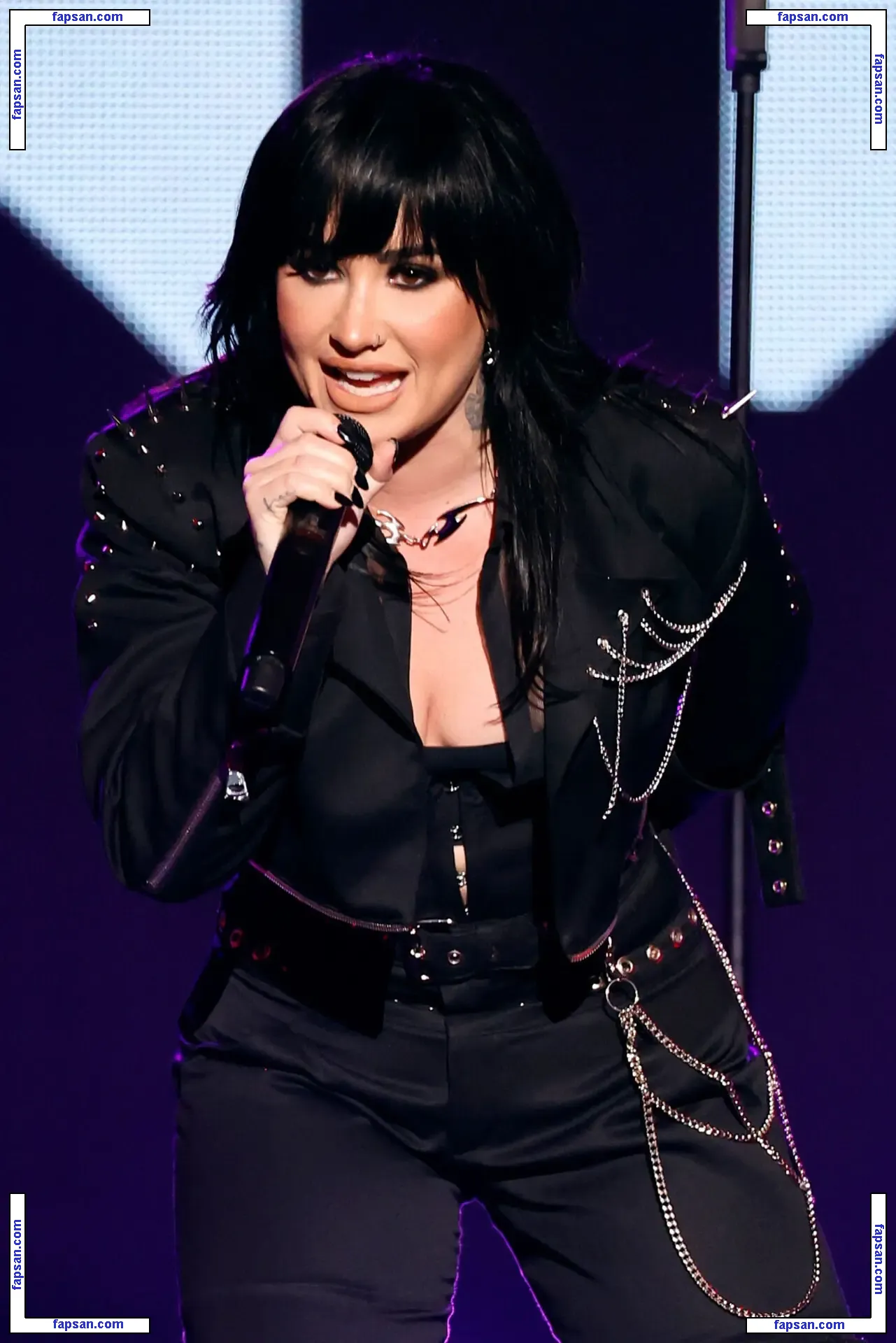 Demi Lovato голая фото #1220 с Онлифанс