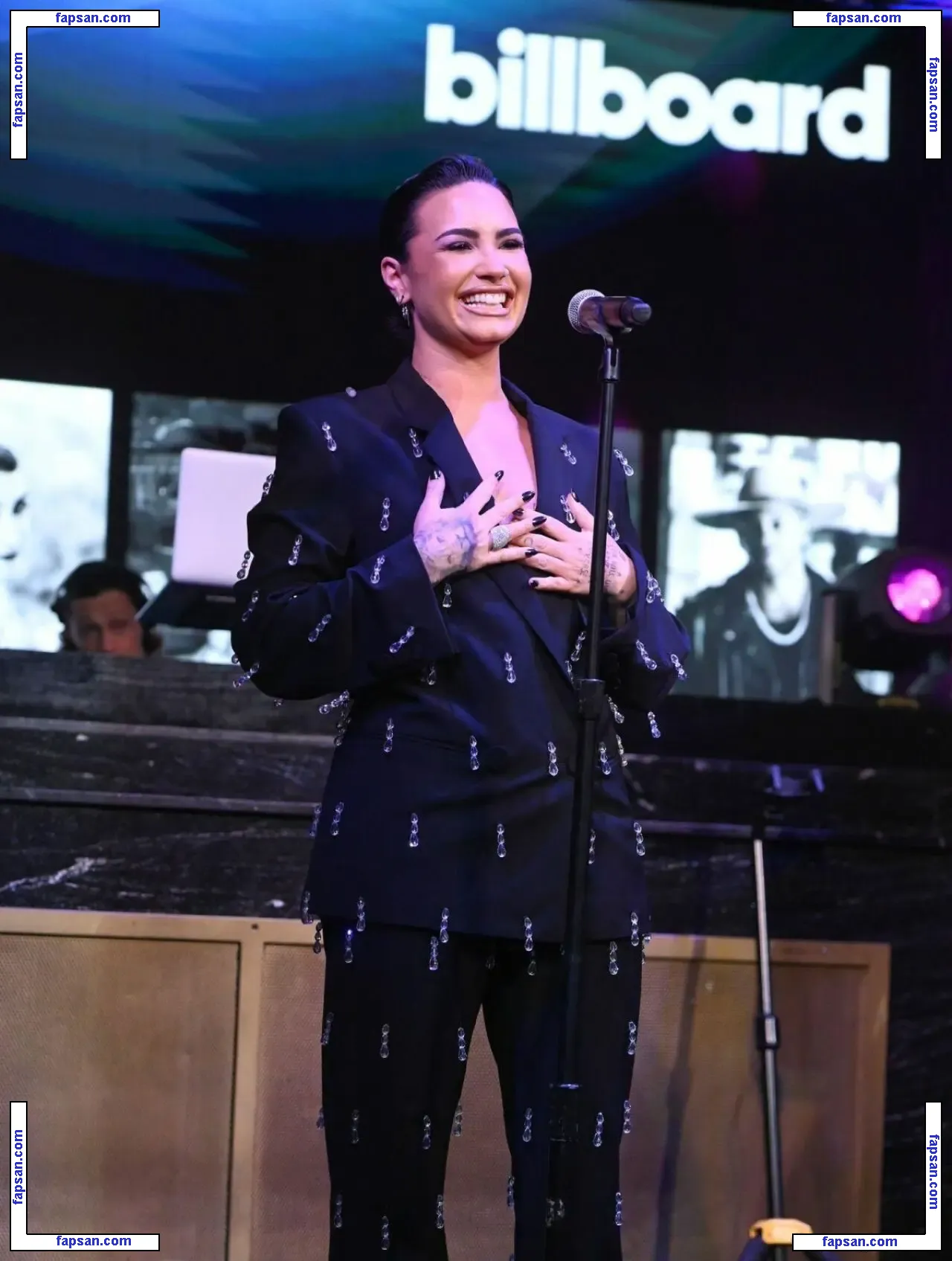 Demi Lovato голая фото #1264 с Онлифанс