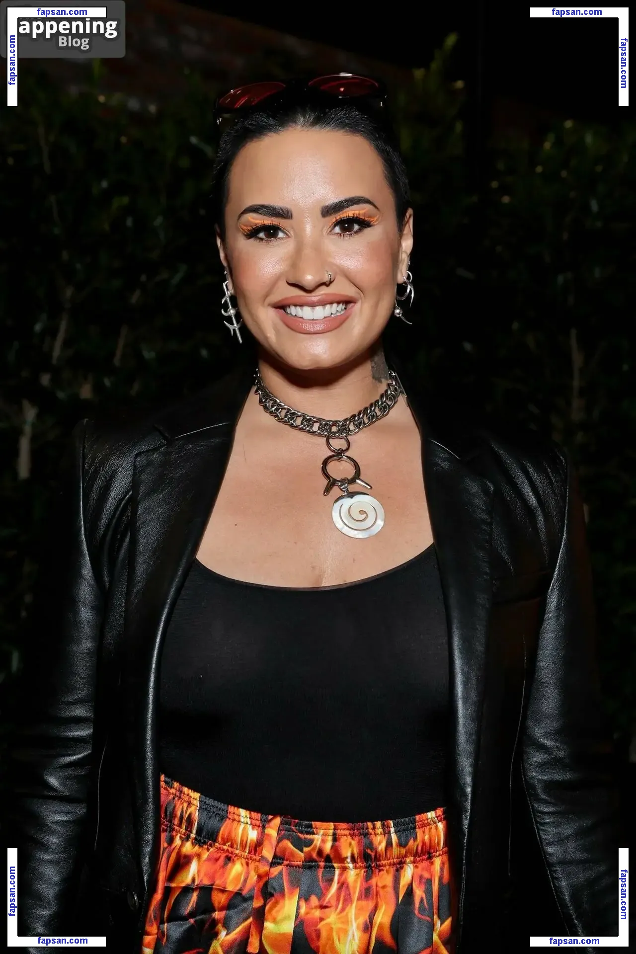 Demi Lovato голая фото #1286 с Онлифанс
