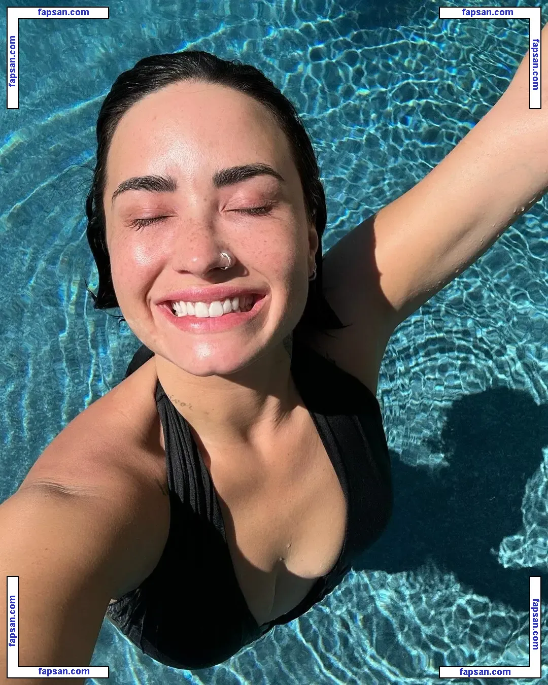 Demi Lovato nude photo #1393 from OnlyFans