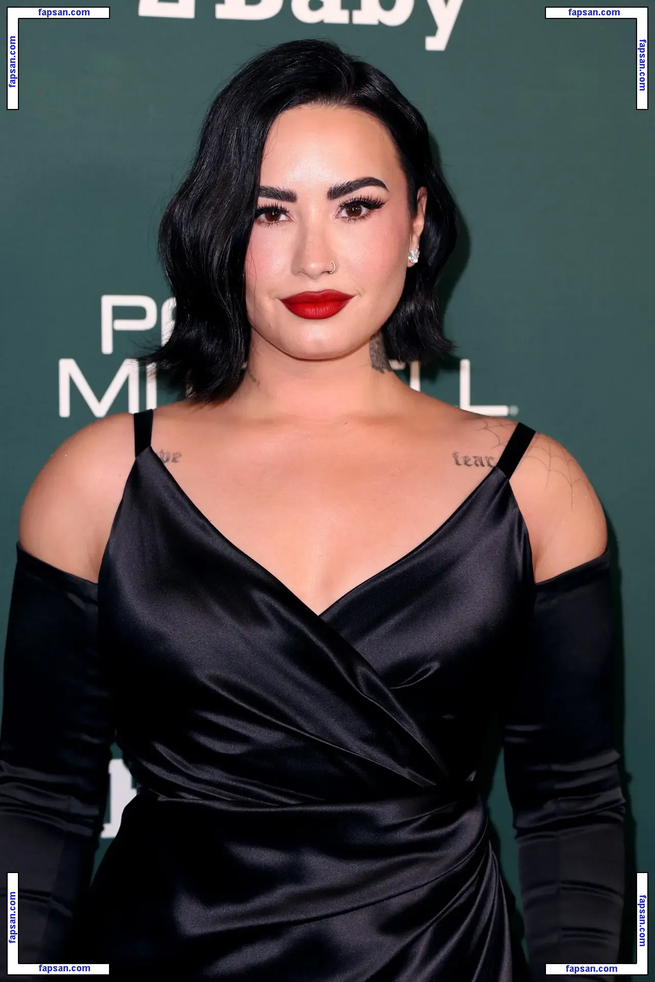 Demi Lovato голая фото #1519 с Онлифанс