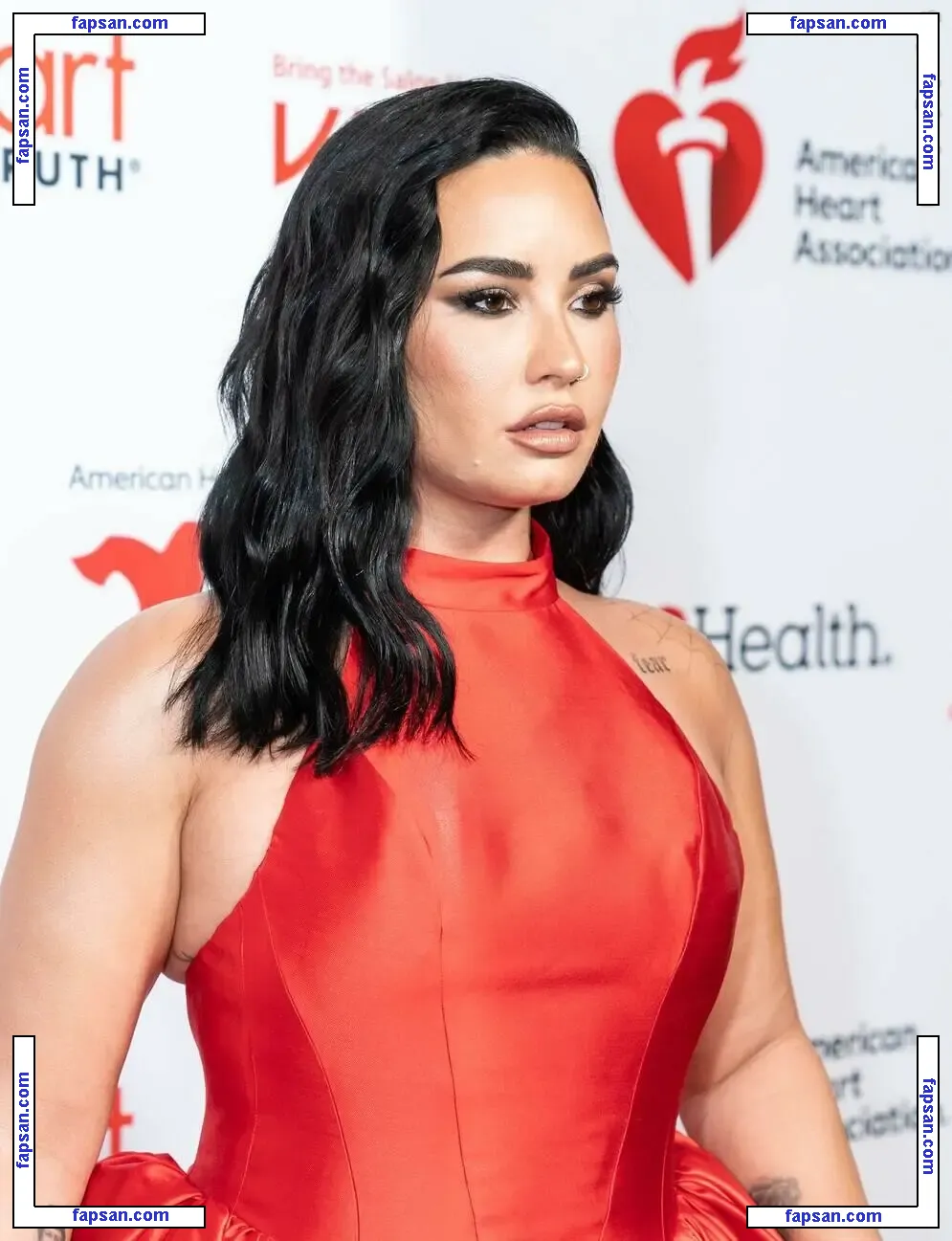 Demi Lovato голая фото #1579 с Онлифанс