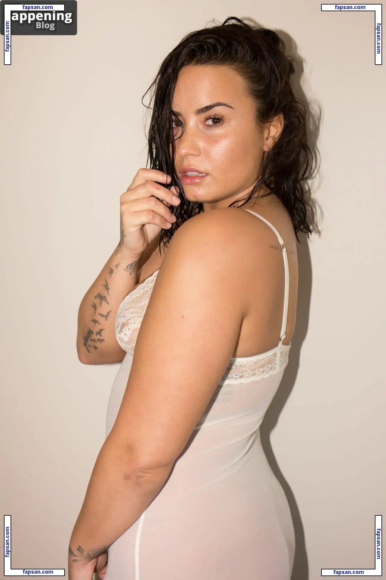 Demi Lovato nude photo #1728 from OnlyFans