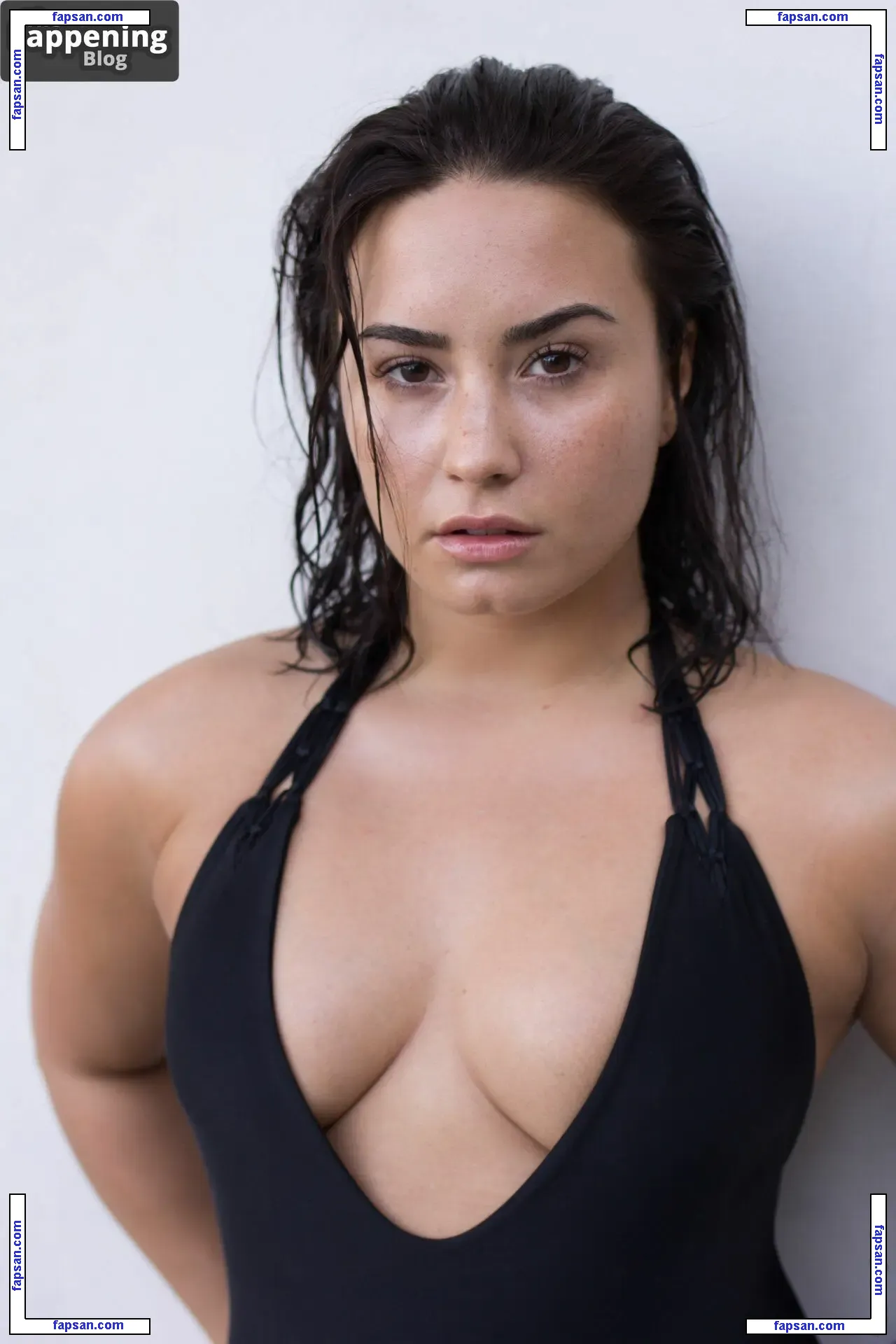 Demi Lovato nude photo #1735 from OnlyFans