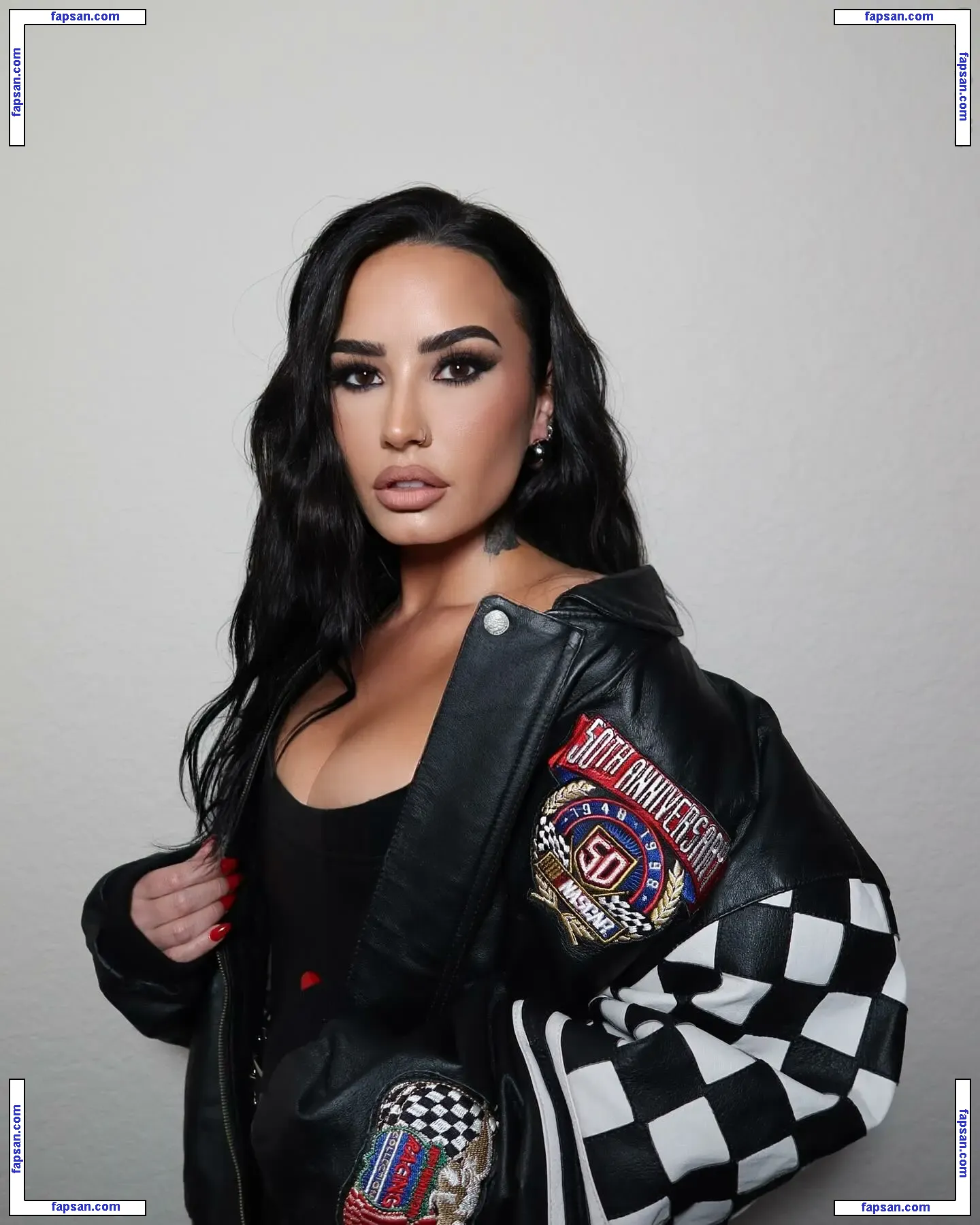 Demi Lovato nude photo #1752 from OnlyFans