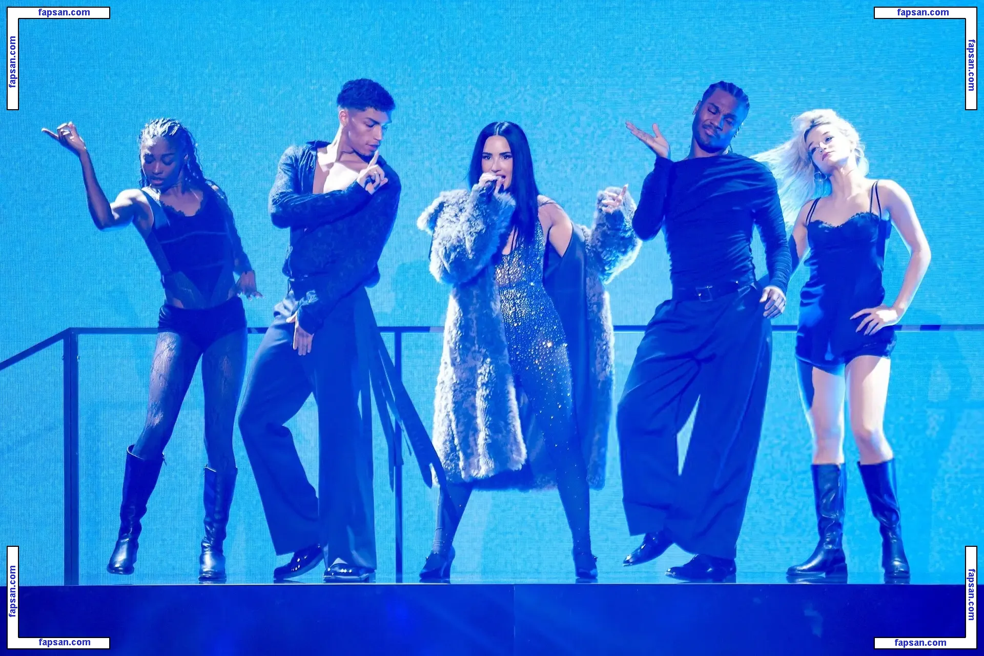 Demi Lovato голая фото #1845 с Онлифанс