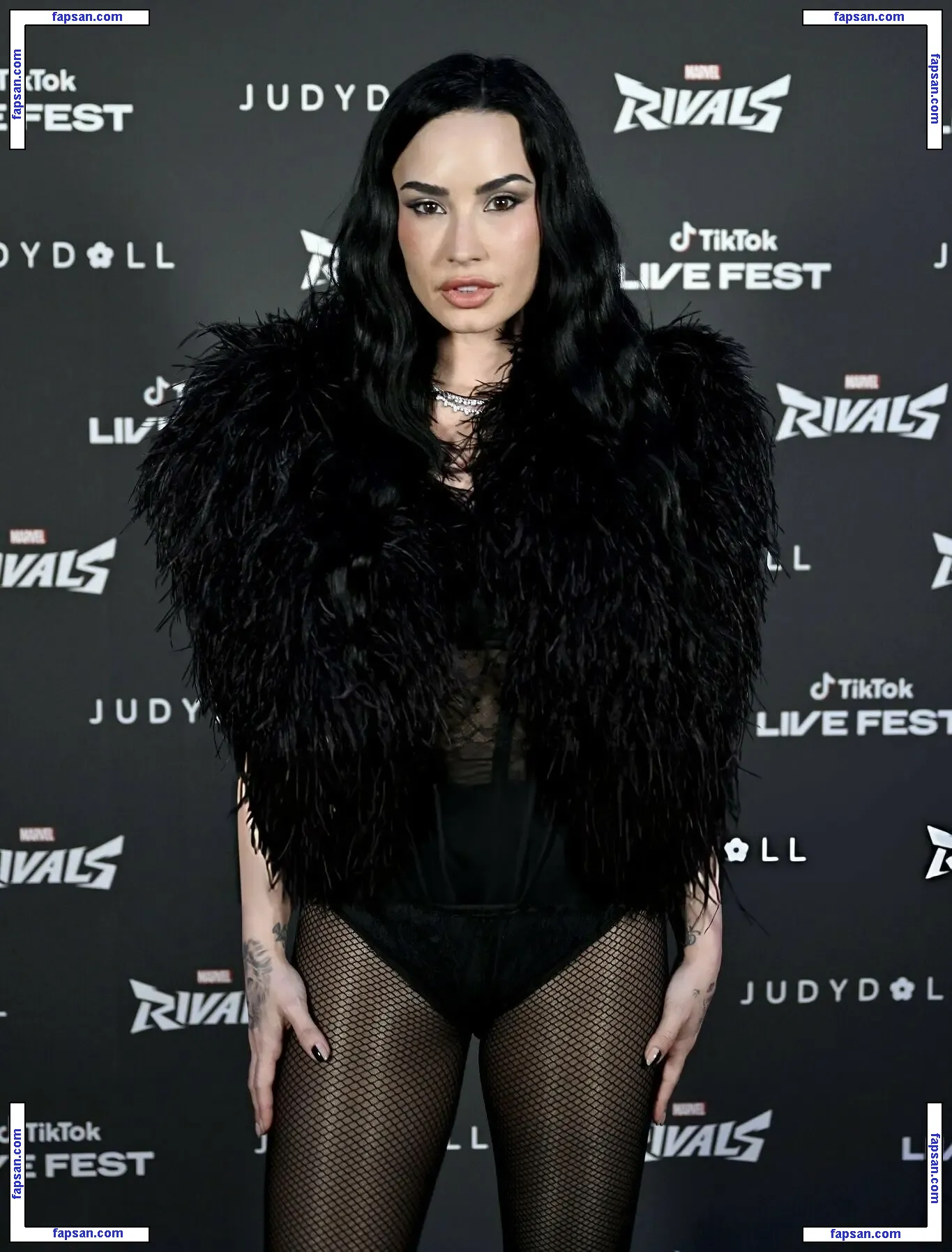 Demi Lovato голая фото #1853 с Онлифанс