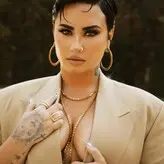 Demi Lovato голая #1112
