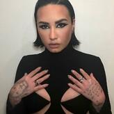 Demi Lovato голая #1330