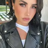 Demi Lovato голая #1390