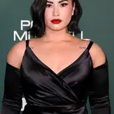 Demi Lovato голая #1515