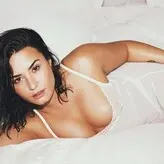 Demi Lovato голая #1530