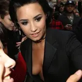 Demi Lovato голая #1713