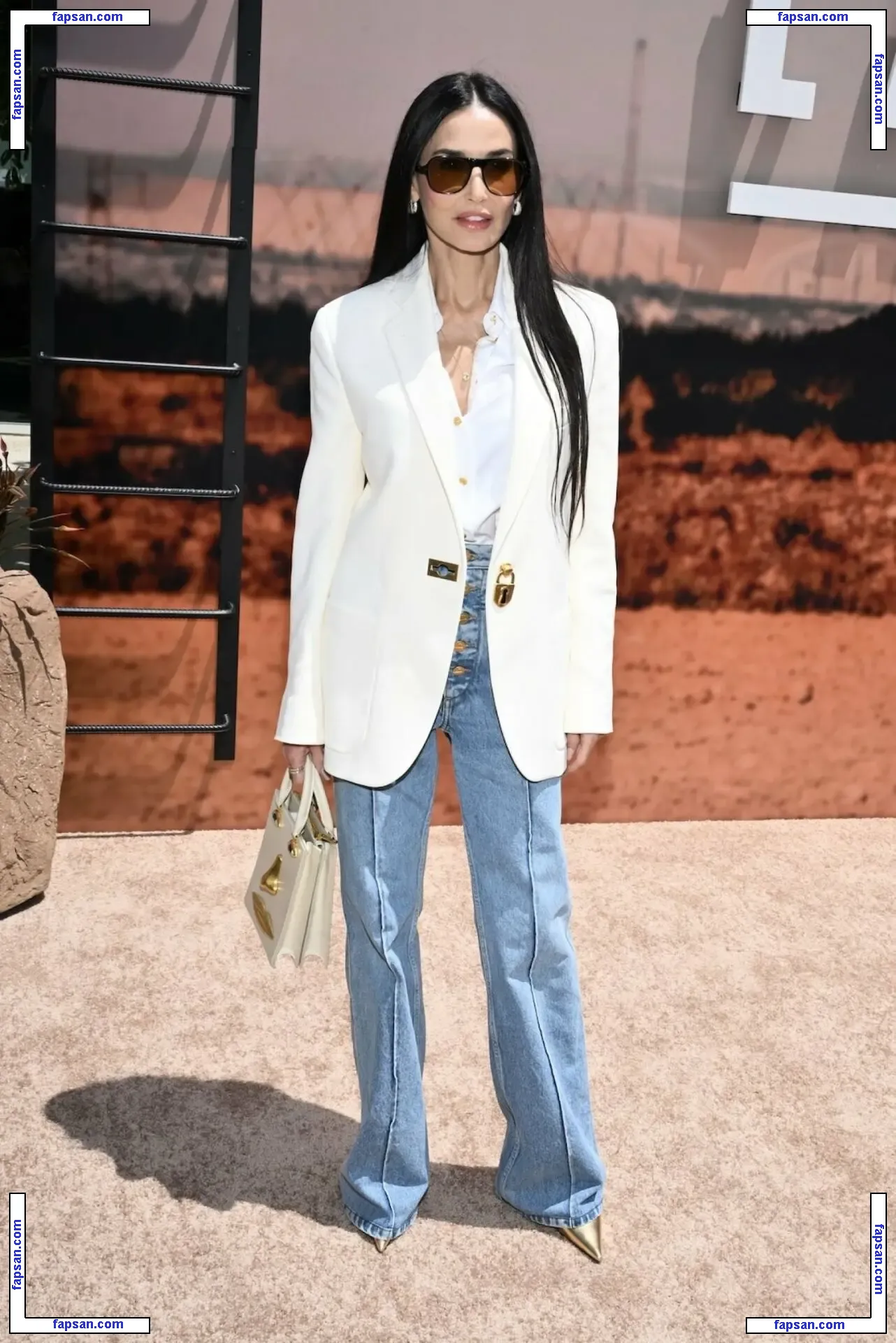 Demi Moore голая фото #0689 с Онлифанс