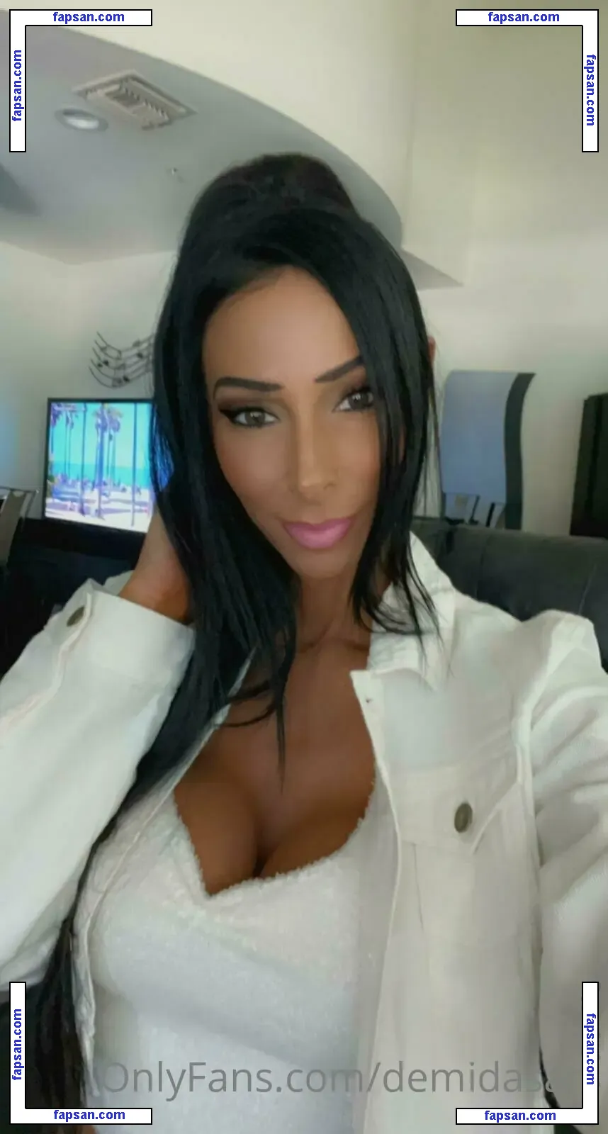 demidasani nude photo #0041 from OnlyFans