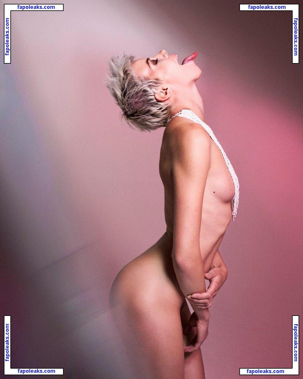Denisa Strakova nude photo #0021 from OnlyFans