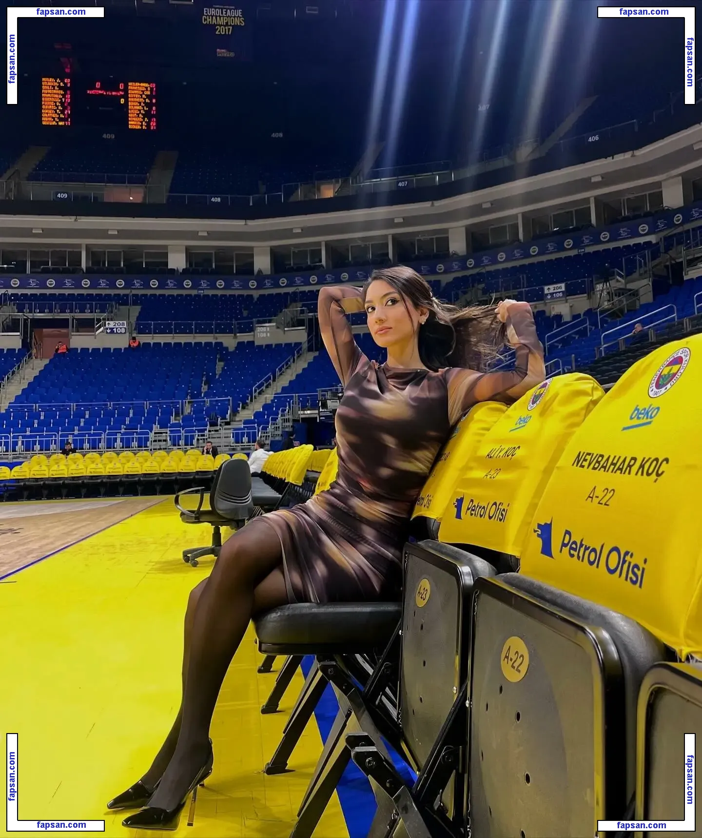 denizzaksoy nude photo #0002 from OnlyFans