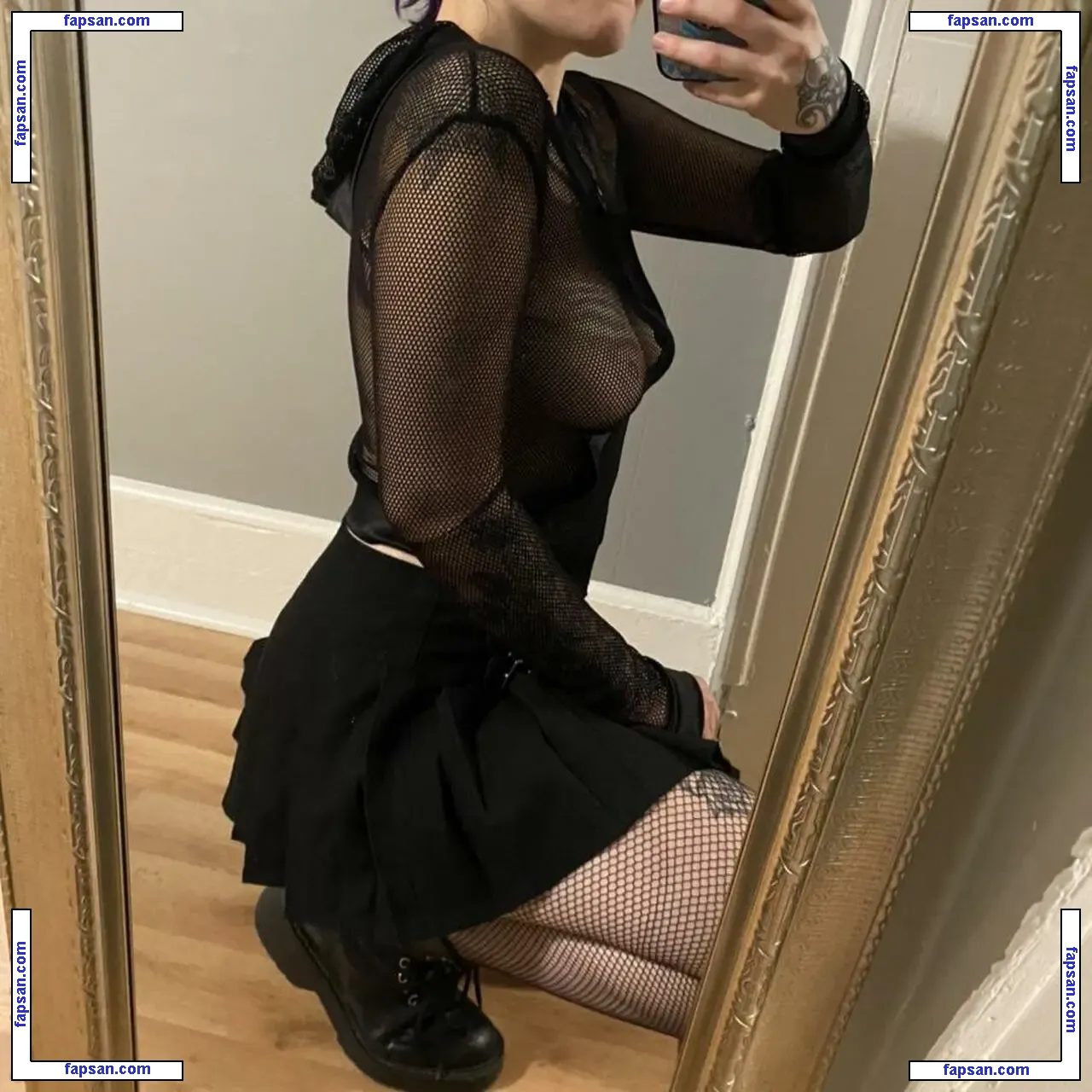 Depop Wins nude photo #0066 from OnlyFans