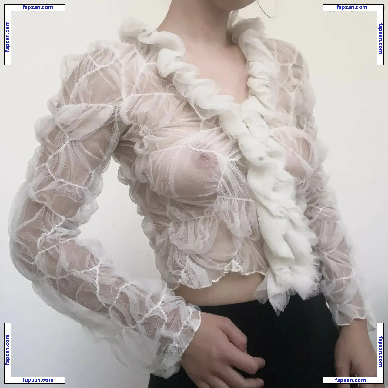Depop Wins голая фото #0264 с Онлифанс