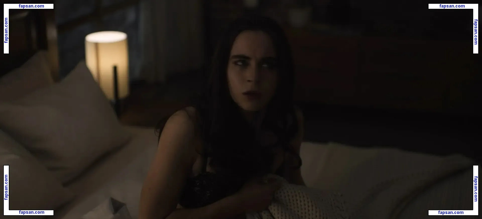 Des Jardins голая фото #0009 с Онлифанс