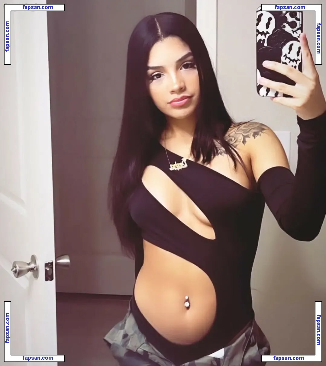 deshaigg голая фото #0001 с Онлифанс