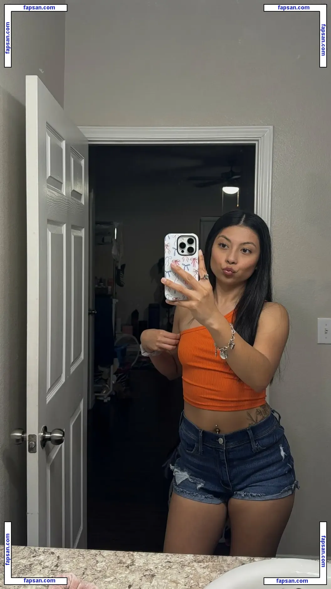 Desiray голая фото #0003 с Онлифанс