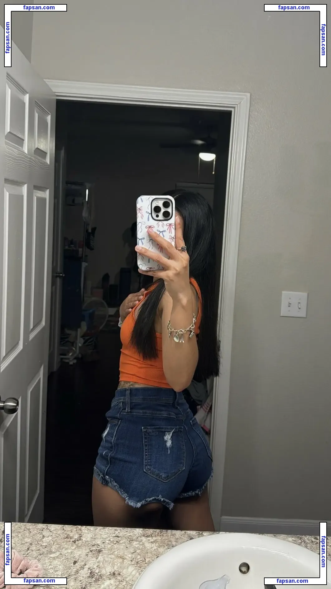 Desiray голая фото #0004 с Онлифанс