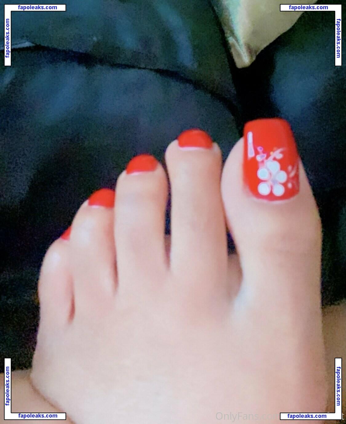 desireesfeet / desirees.feet nude photo #0009 from OnlyFans