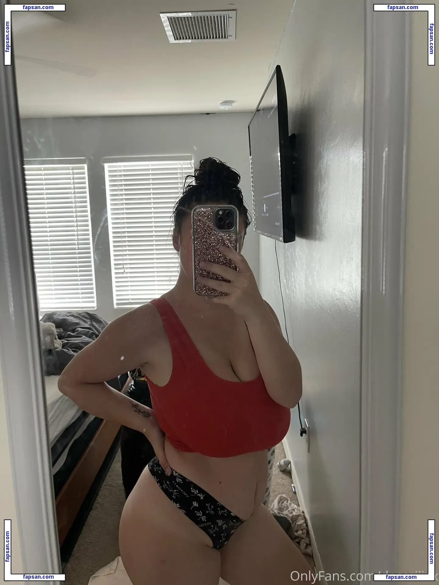 dessziiixx / ddxxi_ nude photo #0036 from OnlyFans