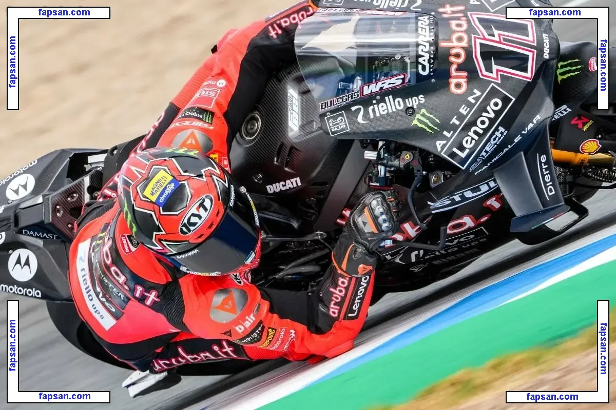 deusapriscila голая фото #0003 с Онлифанс