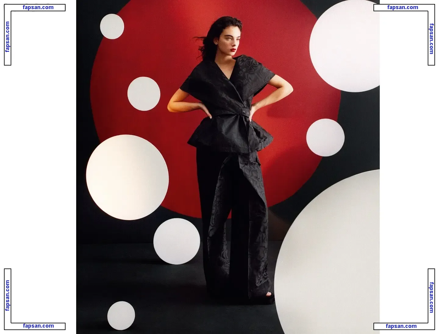 Deva Cassel голая фото #0245 с Онлифанс