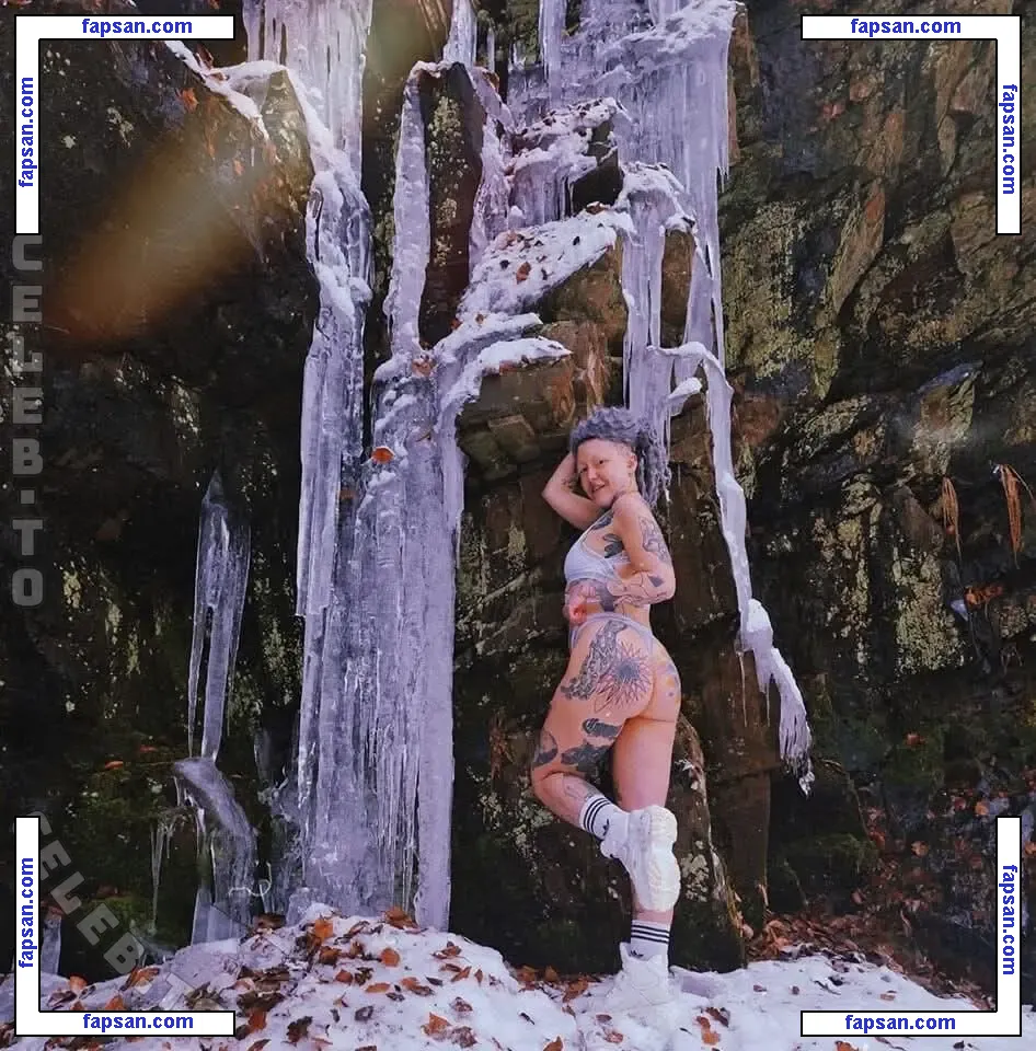 Devandi nude photo #0037 from OnlyFans