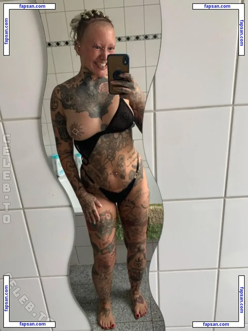 Devandi nude photo #0040 from OnlyFans