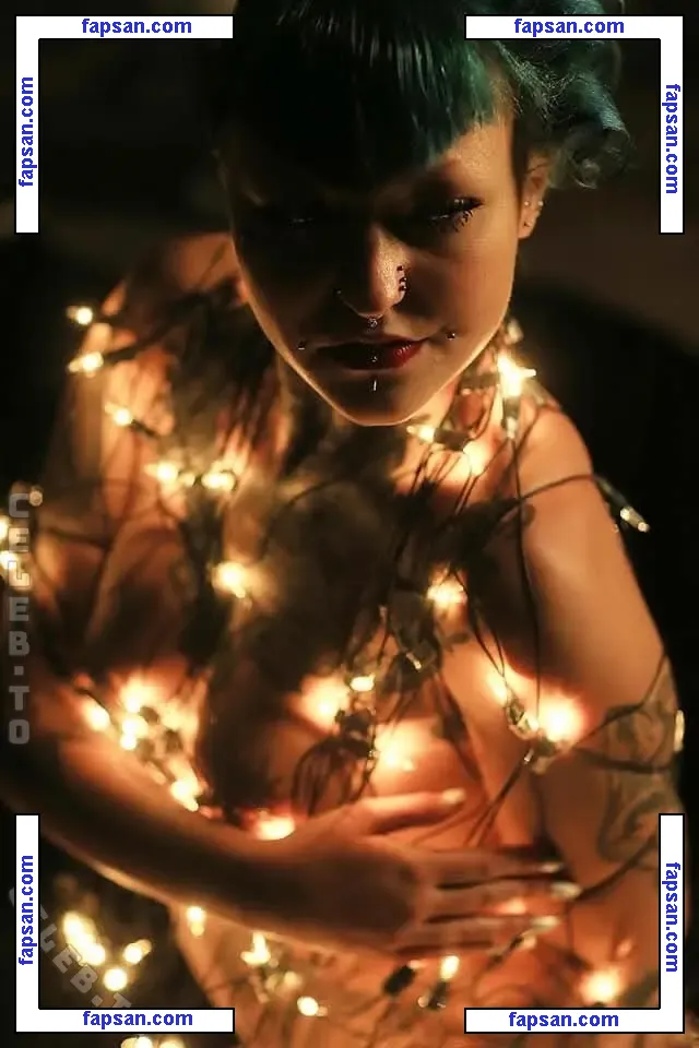 Devandi nude photo #0042 from OnlyFans