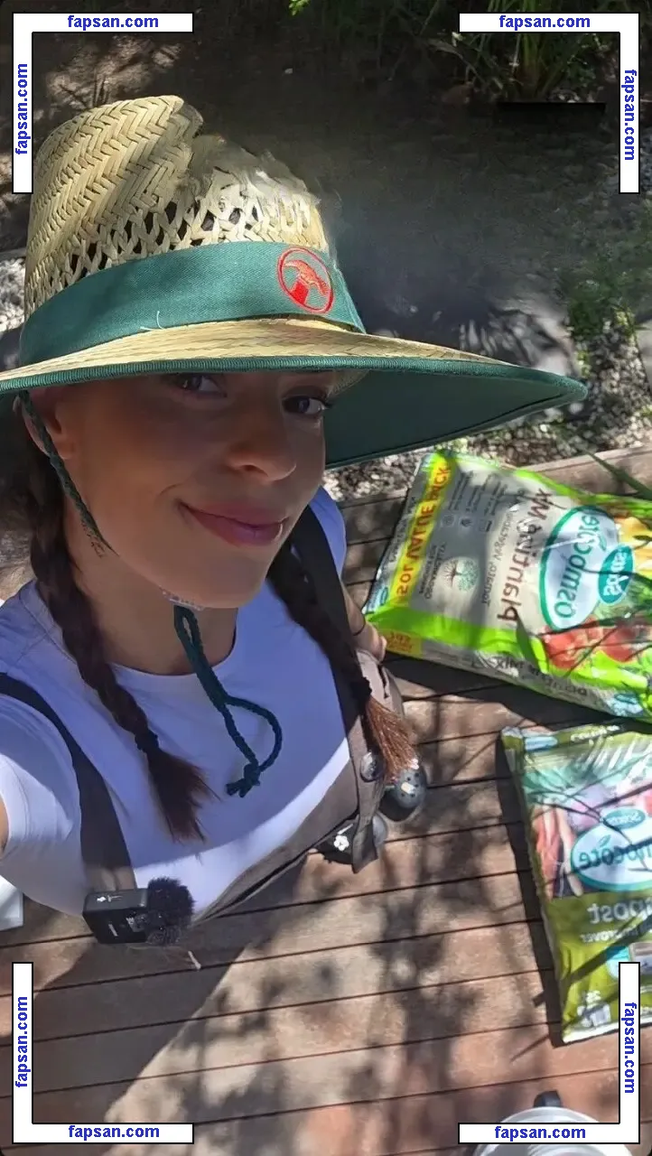 Develique nude photo #0266 from OnlyFans