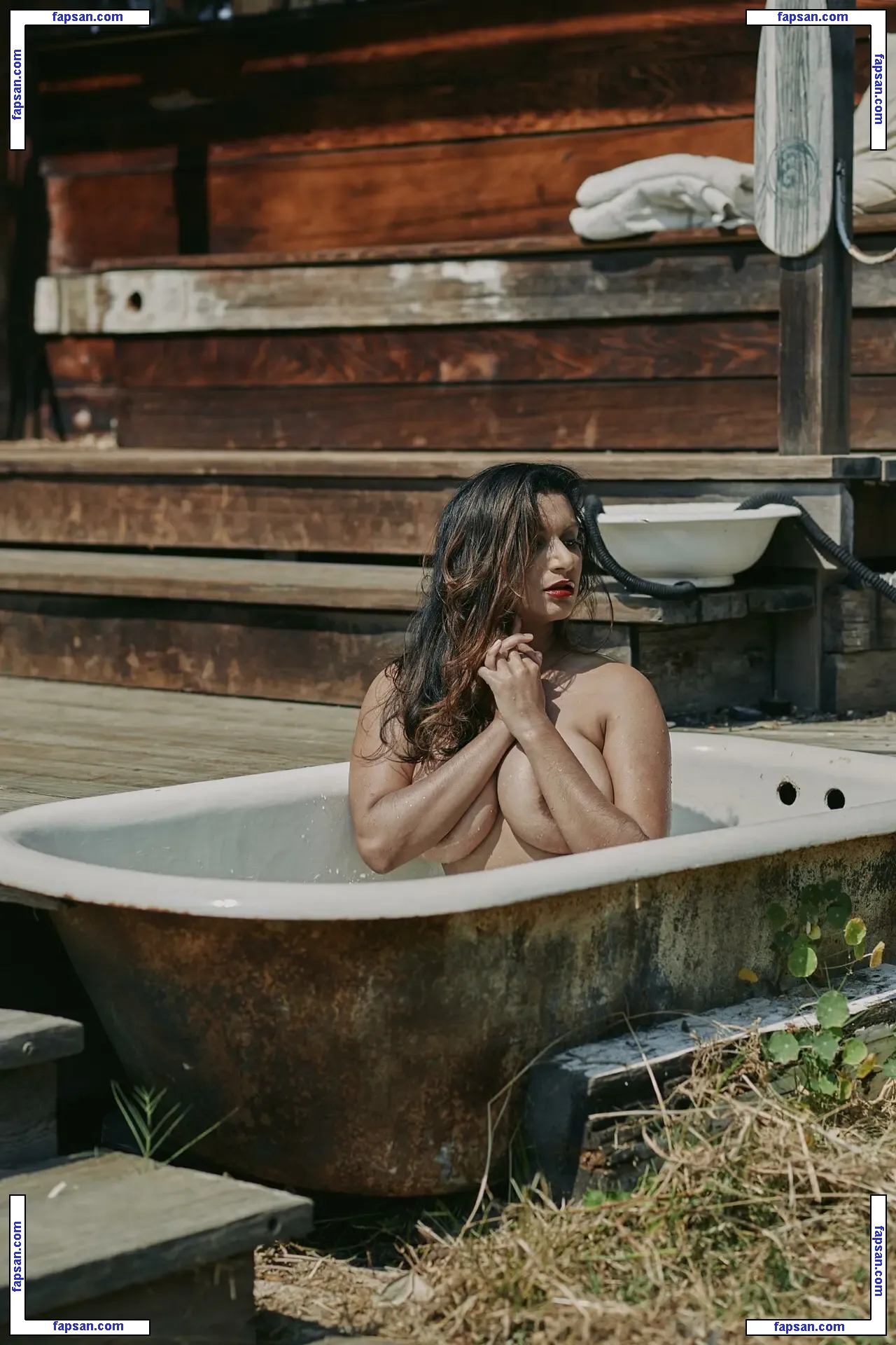 Devi The Model голая фото #0413 с Онлифанс