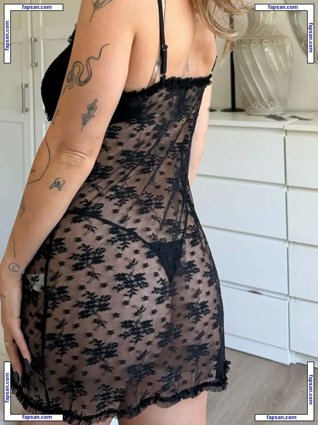Diamond-tears nude photo #0011 from OnlyFans
