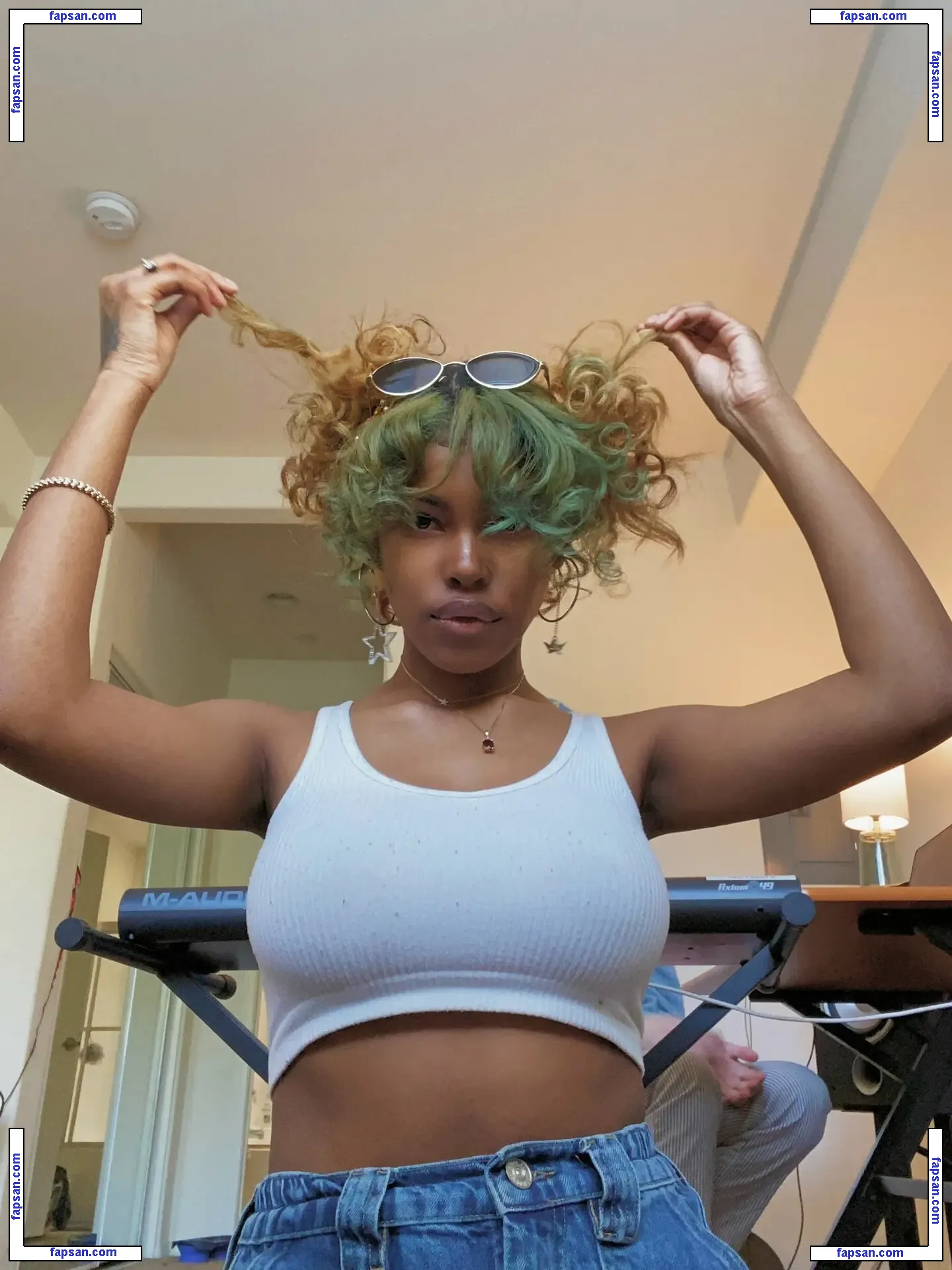 Diamond White nude photo #0021 from OnlyFans