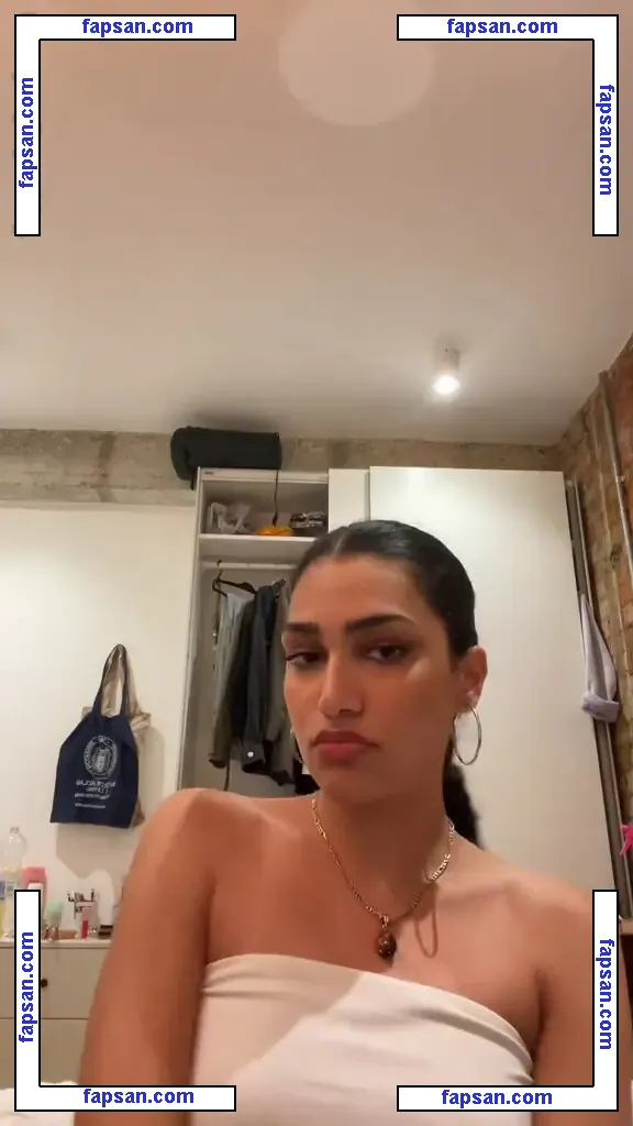 Diana Majeed nude photo #0006 from OnlyFans