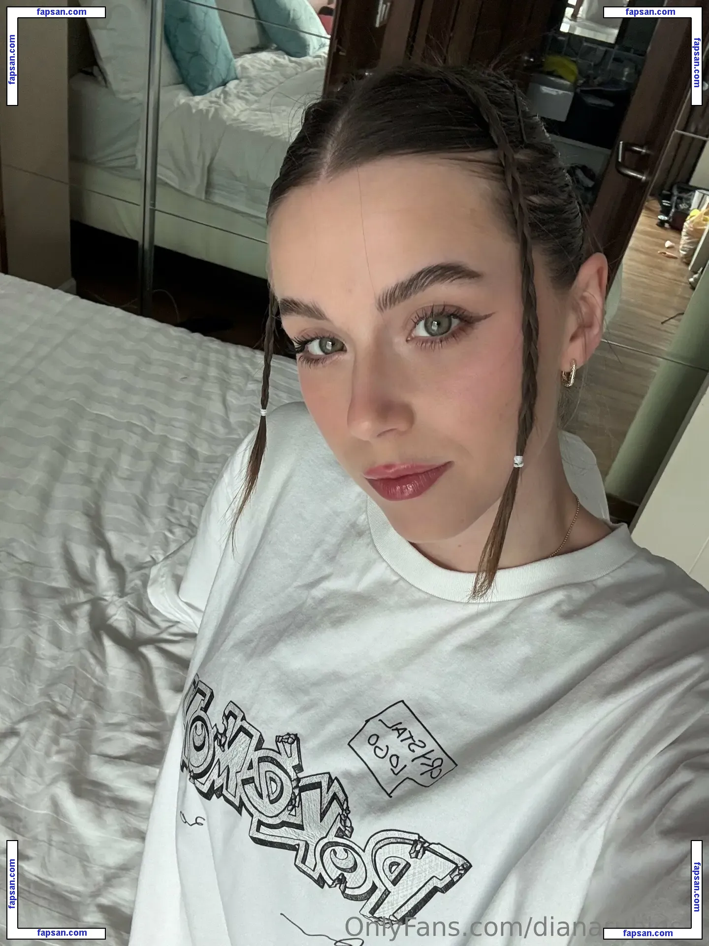 dianarubinski nude photo #0010 from OnlyFans