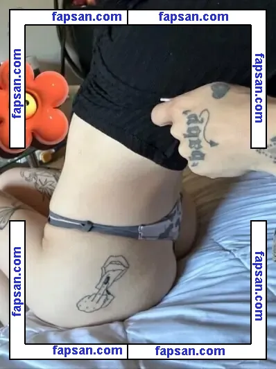 diekleinevanessa nude photo #0005 from OnlyFans