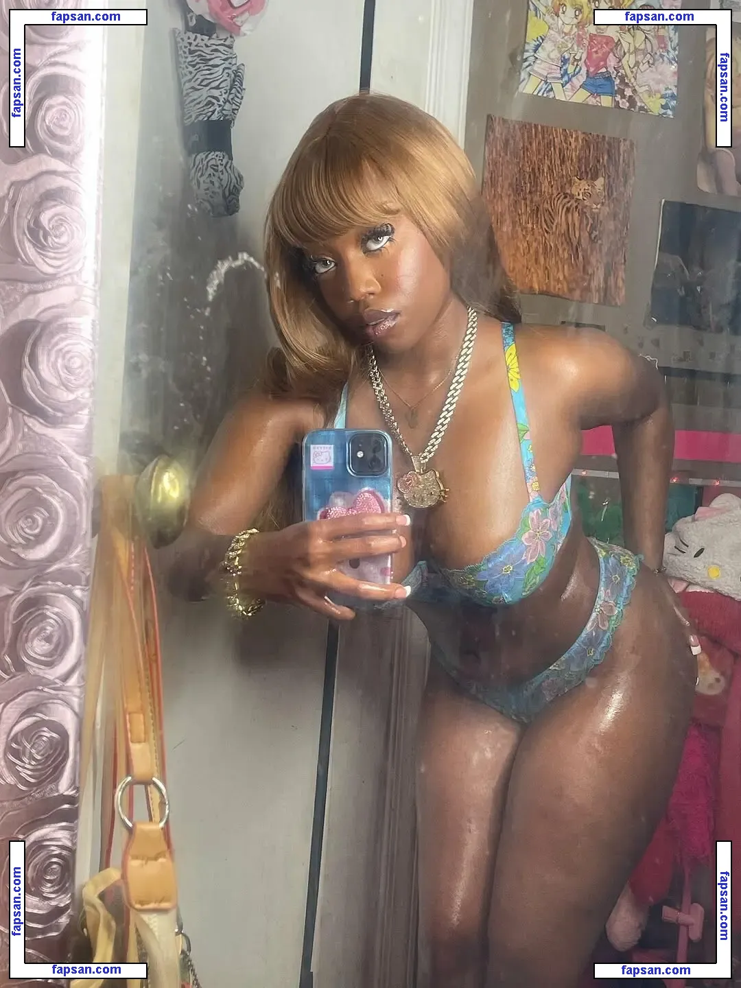 dijhera голая фото #0012 с Онлифанс