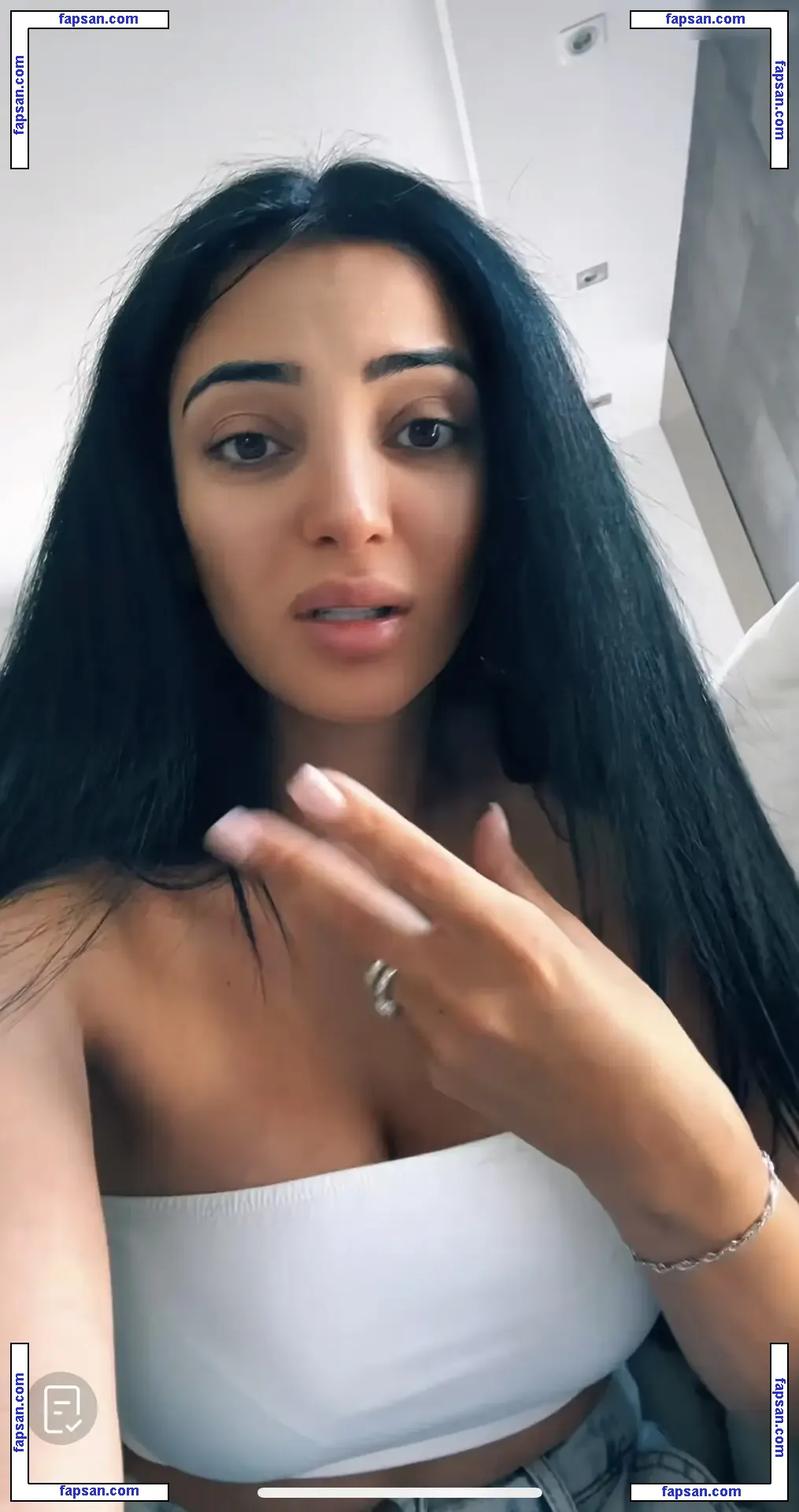 Dilara Kruse nude photo #0003 from OnlyFans